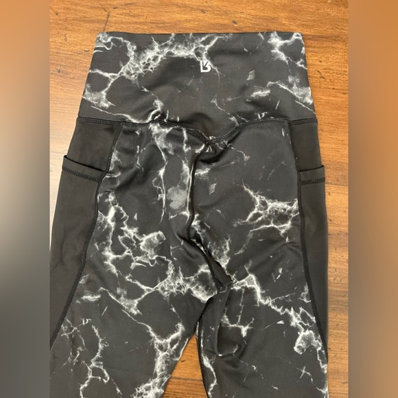 Buffbunny Set 2 Tops 1 Legging Size Small Workout Athleisure CrossFit Lift Yoga - Picture 11 of 16